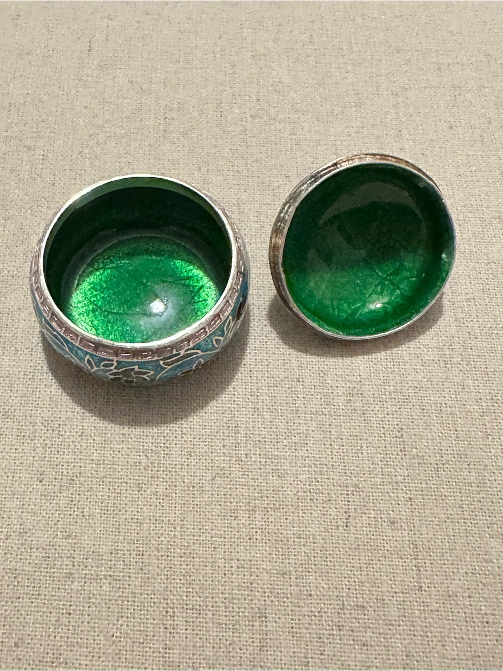 Vintage | Trinket Holder | Handcrafted Turquoise Floral Enamel Trinket Box - Picture 4 of 8